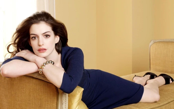 Hollywood Actress Anne Hathaway anne hathaway photo celebrity
