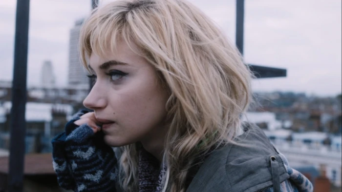 Imogen Poots women actress blonde outdoors profile