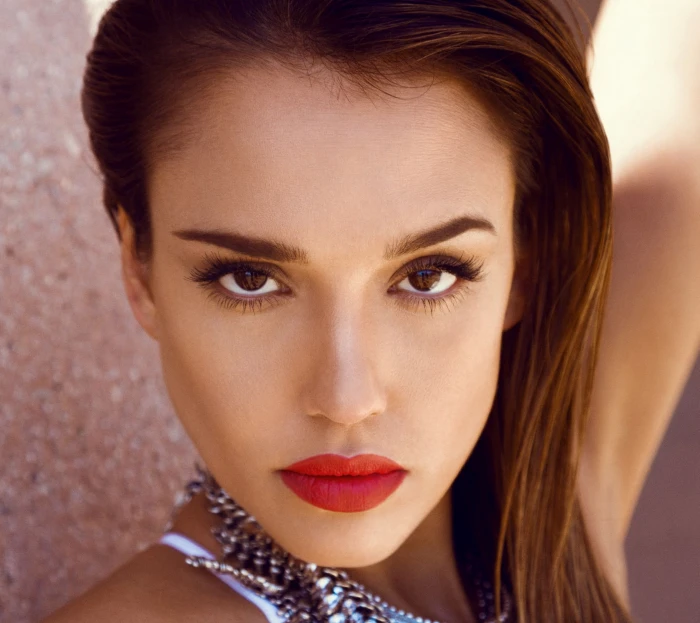 Jessica Alba actress red lipstick and silver necklace hd 2k