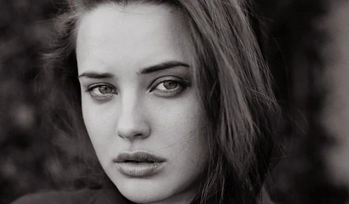 Katherine Langford Actress Monochrome 2k