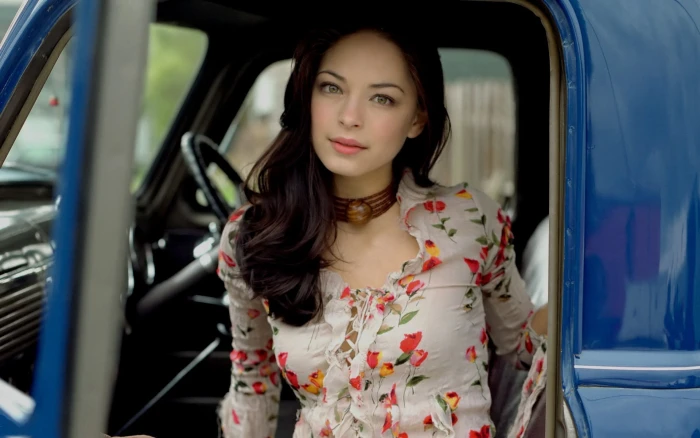 Kristin Kreuk Superman women outdoors brunette actress