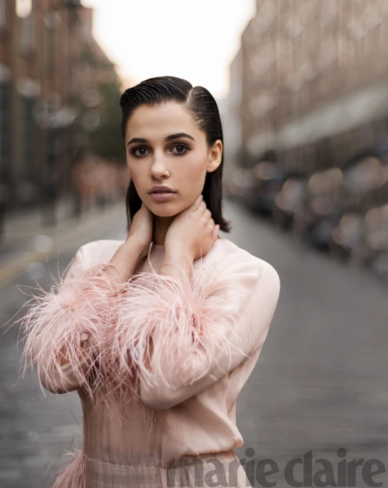 Naomi Scott women actress brunette looking at viewer street 99 2k