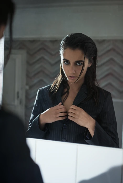 Naomi Scott women actress brunette shoulder length hair