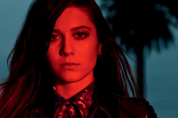 Mary Elizabeth Winstead neon palm trees red brunette actress