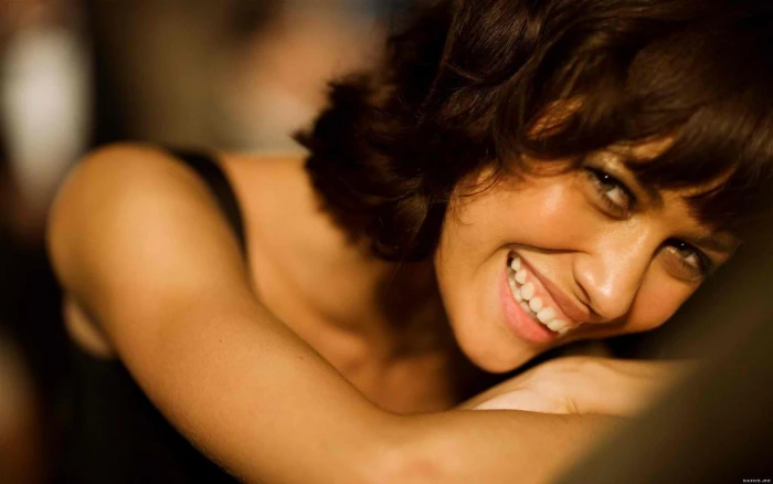 Olga Kurylenko actress smiling women model emotion portrait