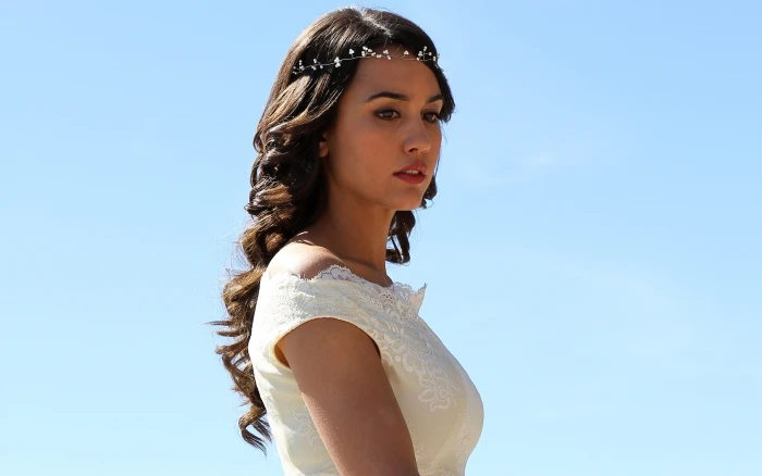 Megan Montaner model actress brunette women celebrity 2k