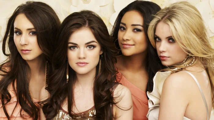 Pretty Little Liars Troian Bellisario Ashley Benson Lucy Hale