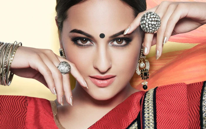 Sonakshi Sinha Bollywood Actress womens pictur
