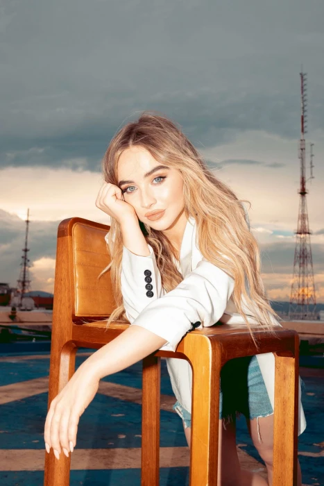 Sabrina Carpenter women actress blonde long hair blue eyes