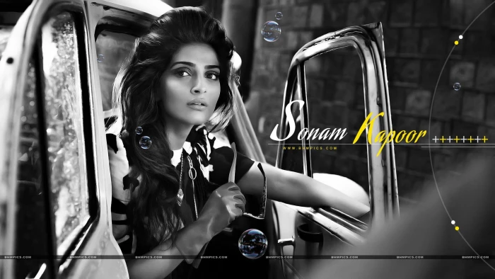 Sonam Kapoor Hold Sunglasses female celebrities bollywood actress