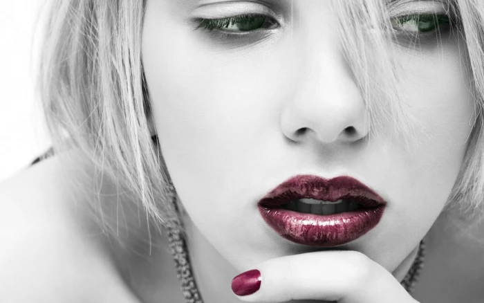 Scarlett Johansson lipstick actress selective coloring painted nails