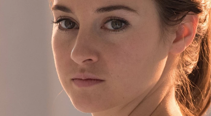 women actress brunette Shailene Woodley face portrait