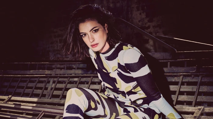 women Anne Hathaway actress celebrity brunette looking at viewer