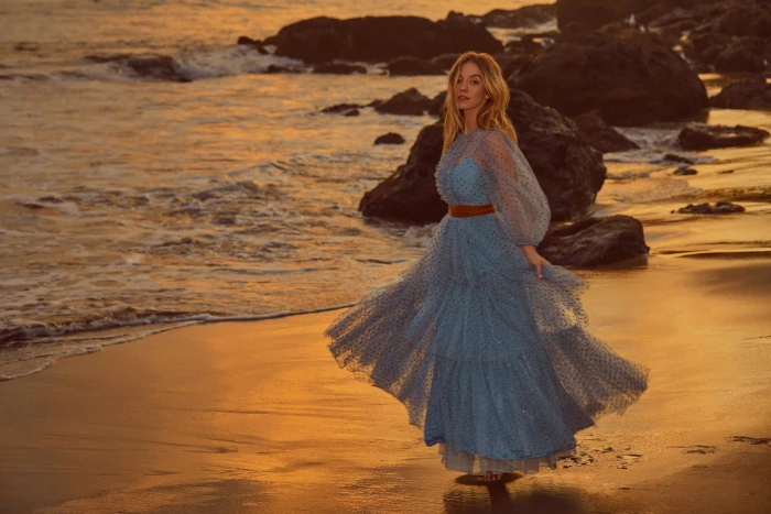 women blonde actress Sydney Sweeney