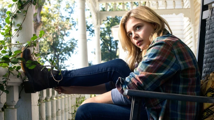 women Chlo Grace Moretz actress jeans blonde one person