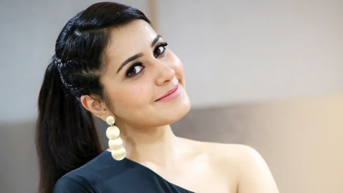 women's black one shoulder top Rashi Khanna Indian actress 2k
