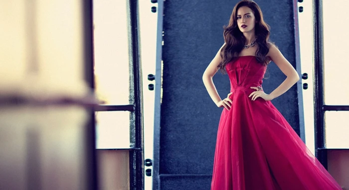 women's red strapless dress Fahriye Evcen actress long hair