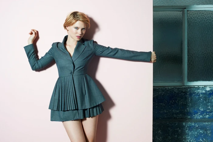 women's green long sleeved formal dress celebrity actress L a Seydoux