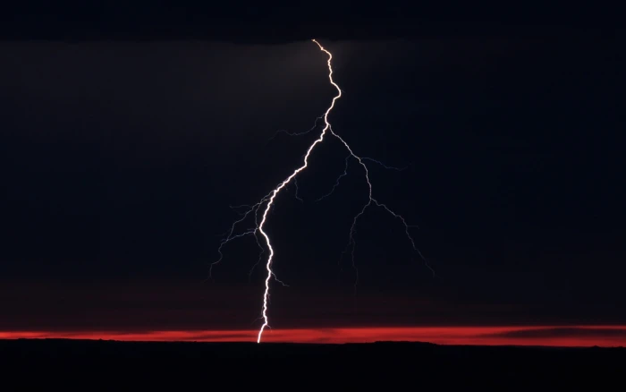 thunder during golden hour photo photography landscape nature 2k