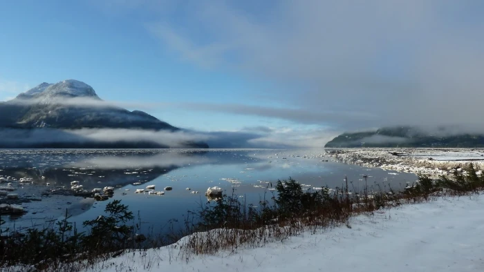 body of water nature landscape mountains clouds winter snow 2k