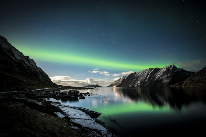 calm body of water Norway mountains Lofoten aurorae lake 2k