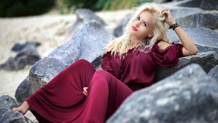 women model blonde long hair outdoors looking at viewer 2k