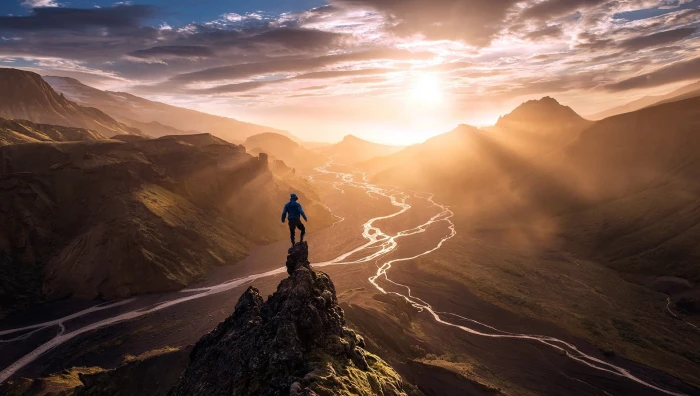 silhouette of person on top mountain Max Rive mountains 2k