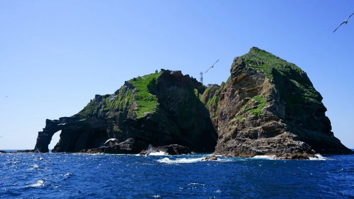 travel nature rock dokdo korea island japan sea republic of 2k