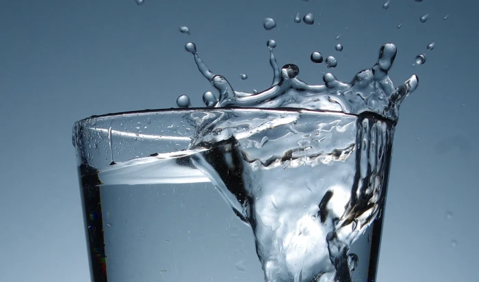 water splash Glass Water flash studio blue drops freshness 2k