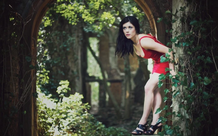 women's red sleeveless bodycon dress high heels bent over 2k