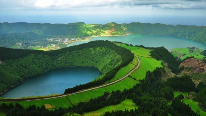 nature landscape lake Portugal road green trees clouds 2k