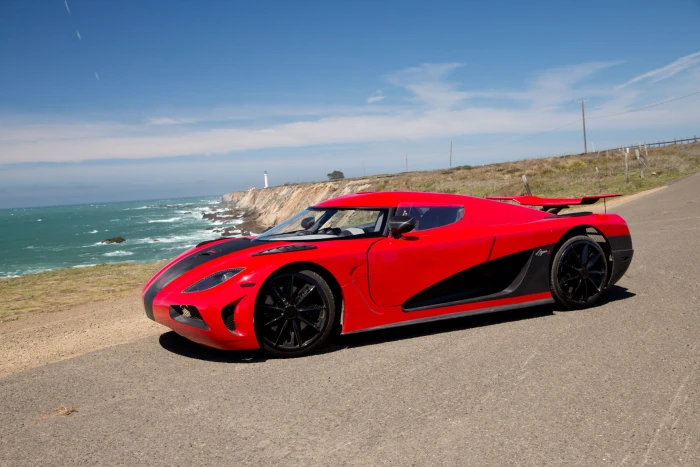 red coupe Koenigsegg Agera fakes replicas transportation 2k