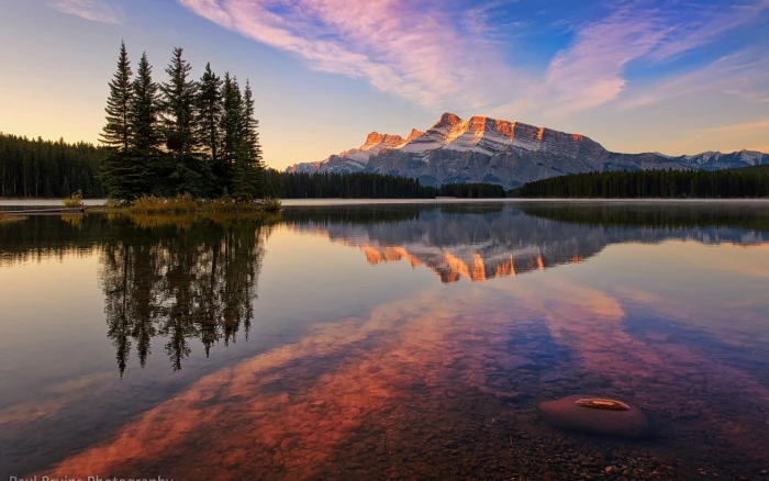 body of water Banff National Park Canada nature landscape 2k