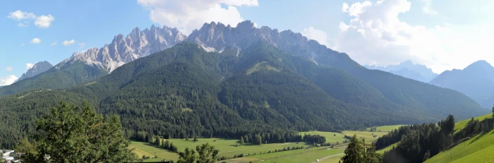 dual monitors mountains nature 2k