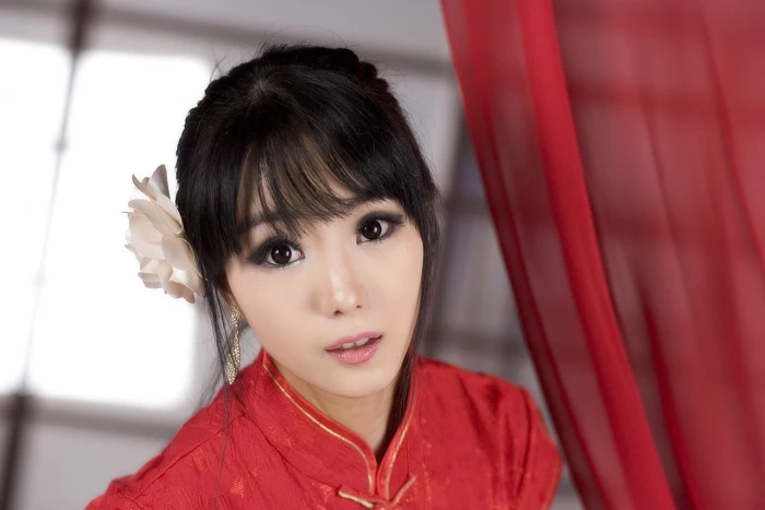 Cheongsam Chinese dress red Asian women model Korean
