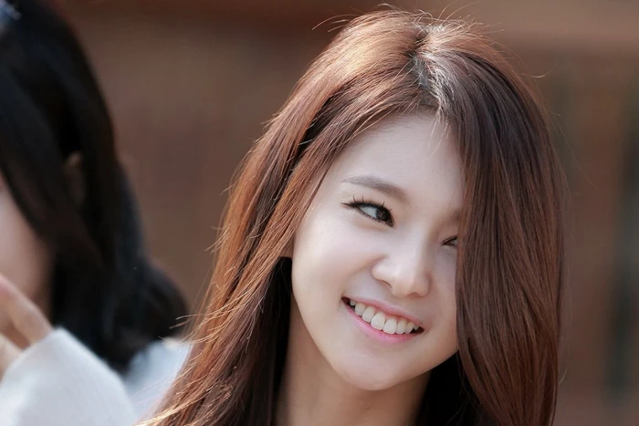 Music Korean Girl Group portrait headshot beauty smiling