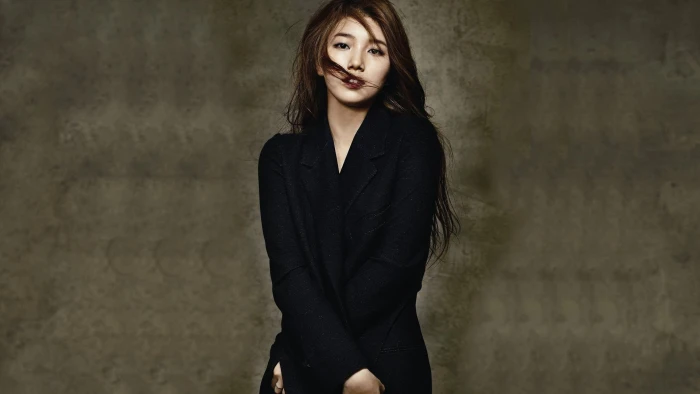 Suzy Korean girls photo HD wallpaper 03 women s black long sleeved top 2k