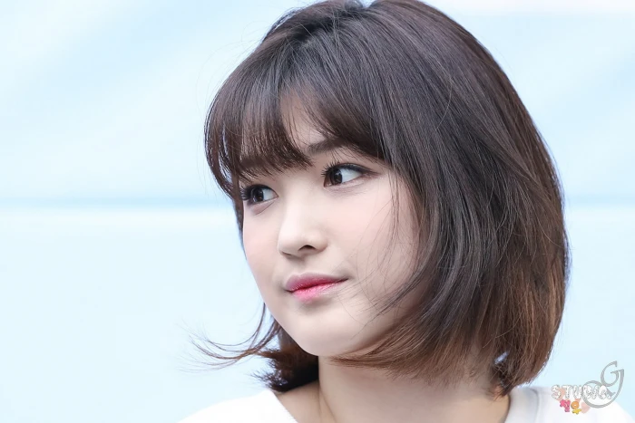 korean girl group headshot portrait women beauty beautiful woman 2k