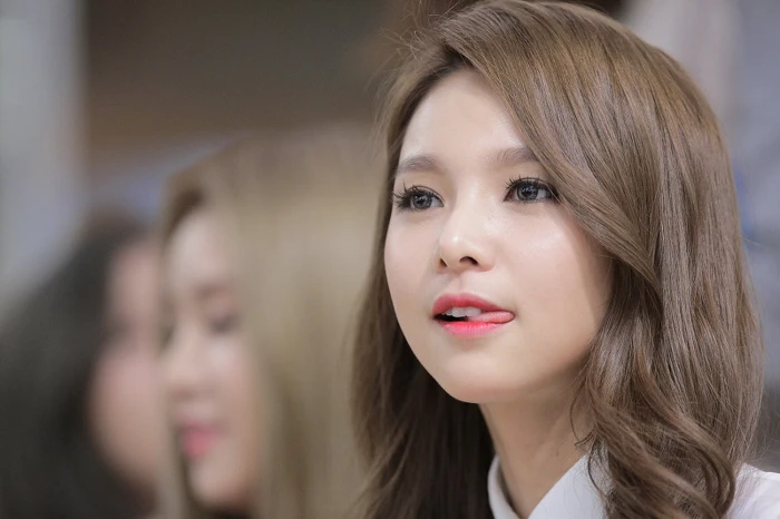 korean girl group headshot young adult hair beauty portrait 2k