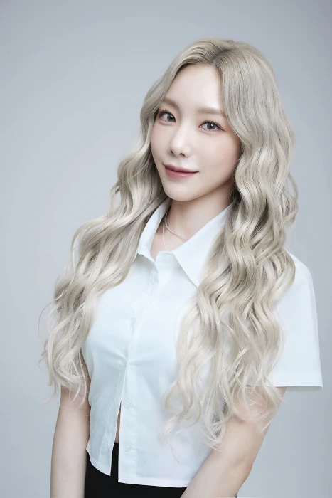 K pop Kim Taeyeon SNSD Korean women model singer 2k