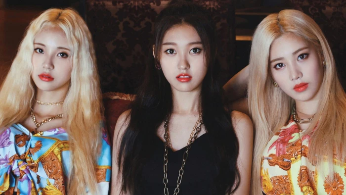 Music Loona Asian Black Hair Blonde Brown Eyes Girl Band 2k