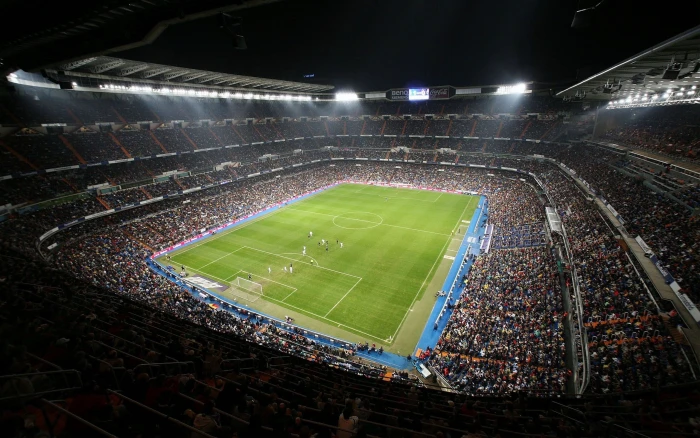 green soccer field Santiago Bernabeu Stadium Real Madrid Spain 2k