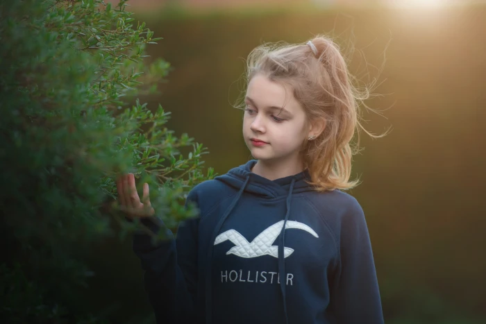 little girl wildflowers meadow child happiness childhood 2k 4k 5k