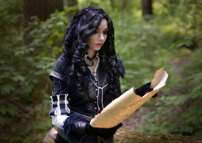 woman in blue long sleeved dress holding brown scroll The Witcher 3 Wild Hunt 2k 4k