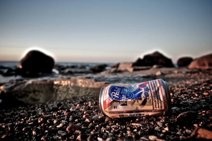 beers beach stones pollution trash pebbles pabst blue ribbon soda cans Nature Beaches HD Art 2k 4k