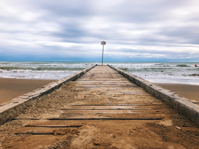 italy lido di jesolo italia beach sea veneto water cloud sky 2k