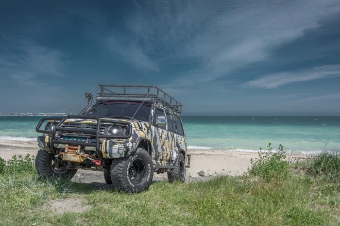 off road car near seashore offroad jeep pajero vehicle transportation 2k