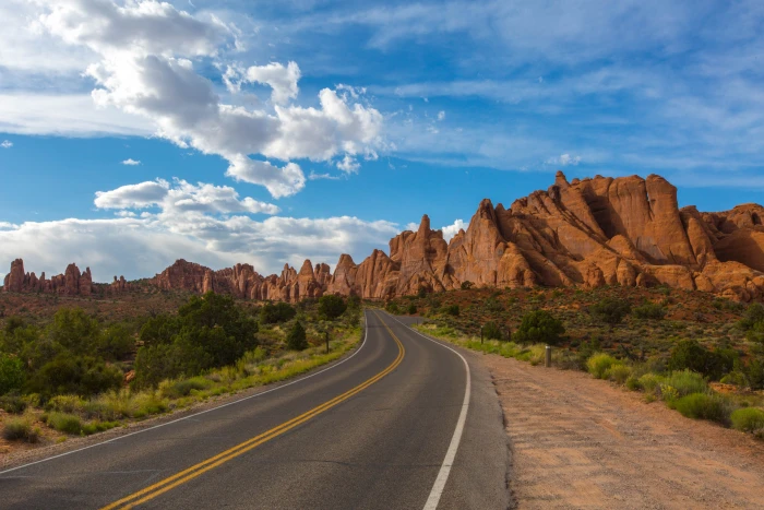 asphalt road near mountain under cloudy sky utah park usa 2k 4k 5k