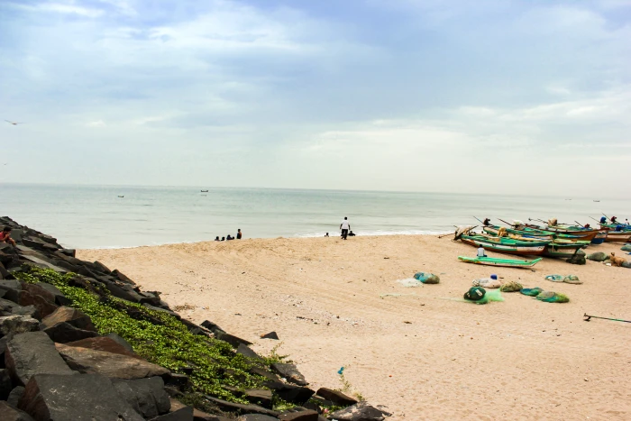 india puducherry pondicherry sky sea beach boats water 2k 4k 5k