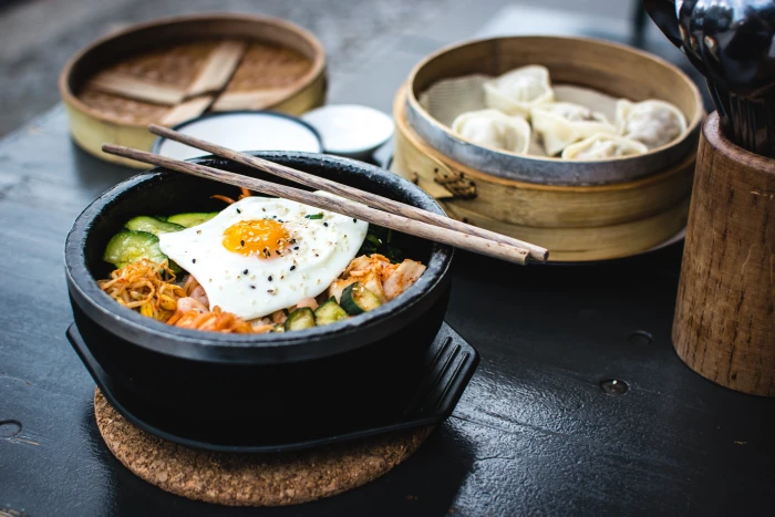 Korean Bibimbap in YamYam Berlin chopsticks eating out eggs 2k 4k 5k